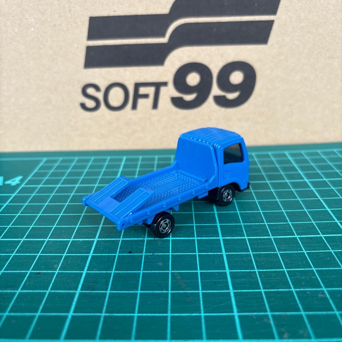 トミカ いすゞエルフ車両運搬車 ジャンク扱い_画像2