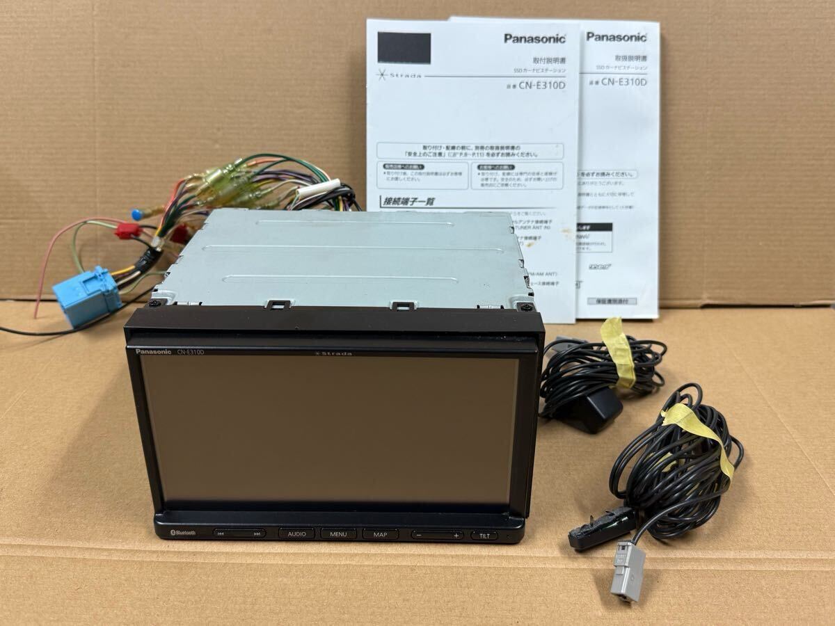 ★☆パナソニック Panasonic ストラーダ strada CN-E310D 2018年 地図データ CD SD TV Bluetooth ナビ ナビゲーション 取説付き☆★_画像1