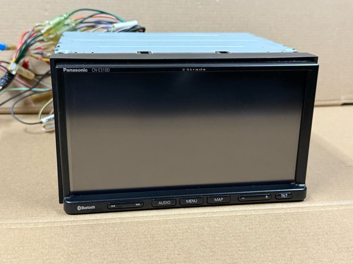★☆パナソニック Panasonic ストラーダ strada CN-E310D 2018年 地図データ CD SD TV Bluetooth ナビ ナビゲーション 取説付き☆★_画像2
