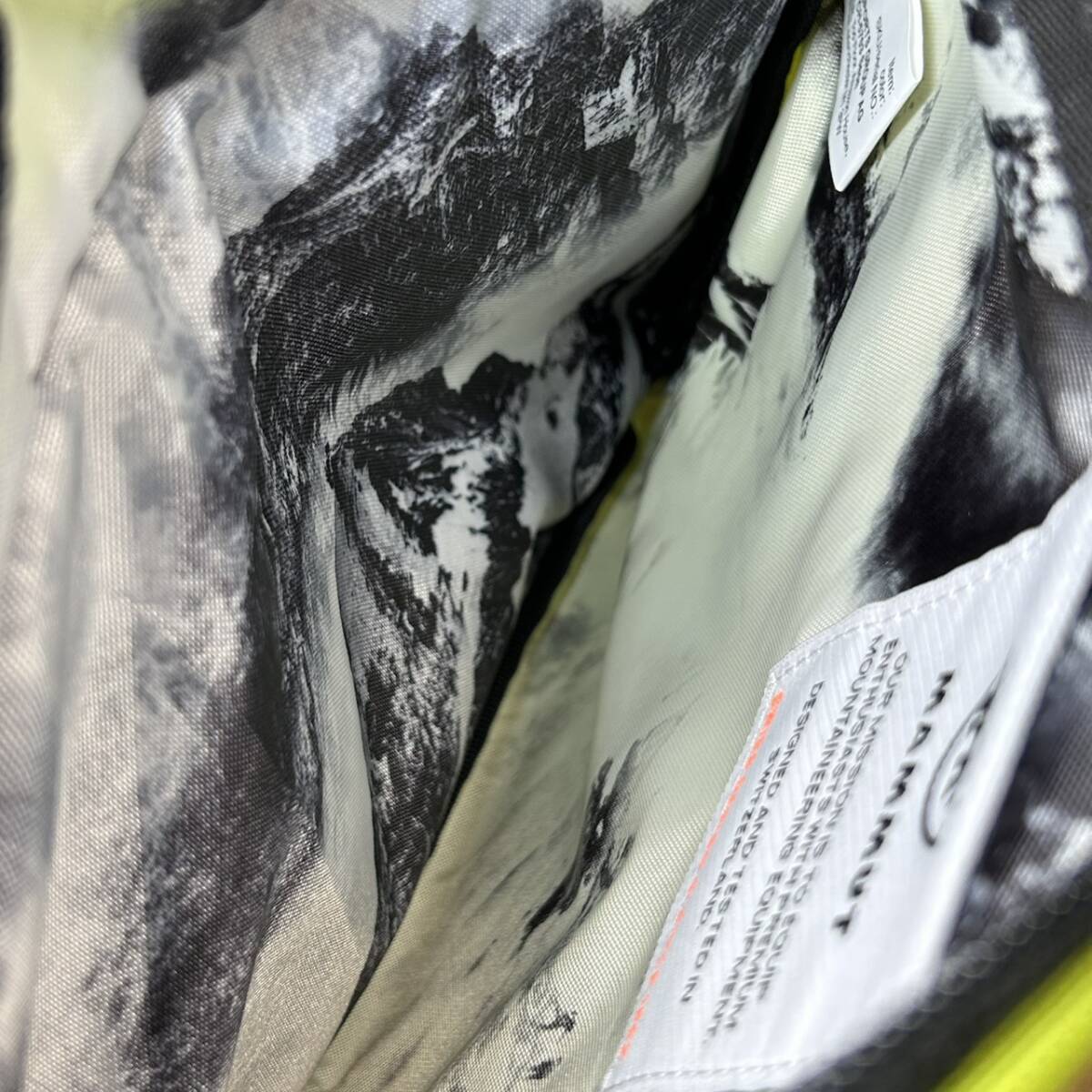 【YH-3838】 保管品 タバコ臭強め有 MAMMUT マムート Xeron Sacoche エクセロン サコッシュ バッグ ショルダー_画像7