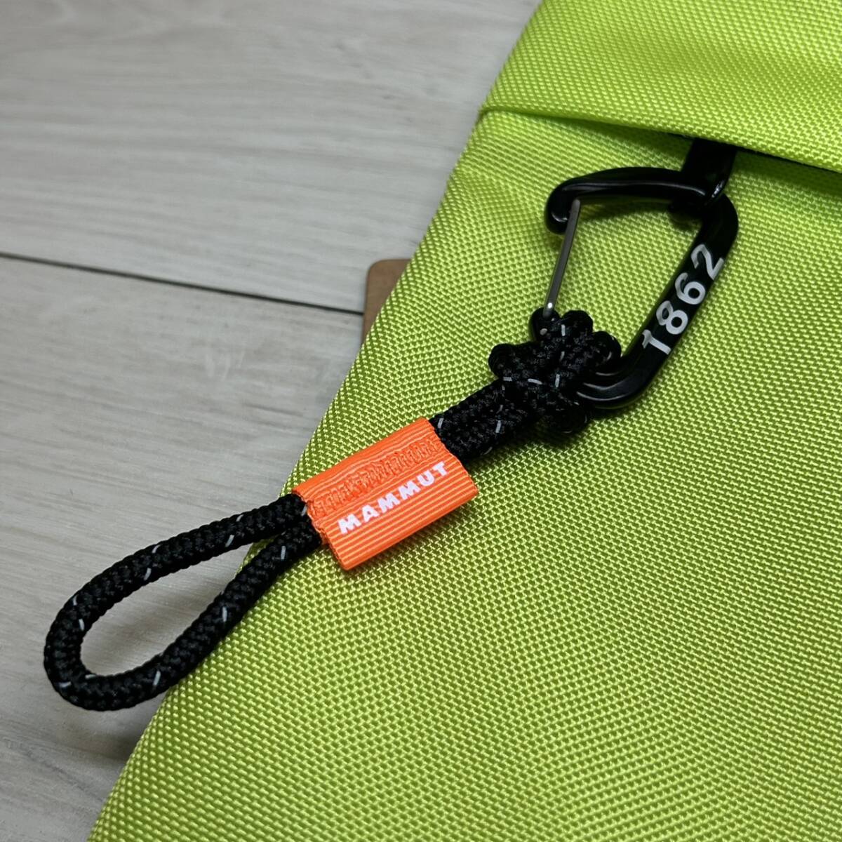 【YH-3838】 保管品 タバコ臭強め有 MAMMUT マムート Xeron Sacoche エクセロン サコッシュ バッグ ショルダー_画像5