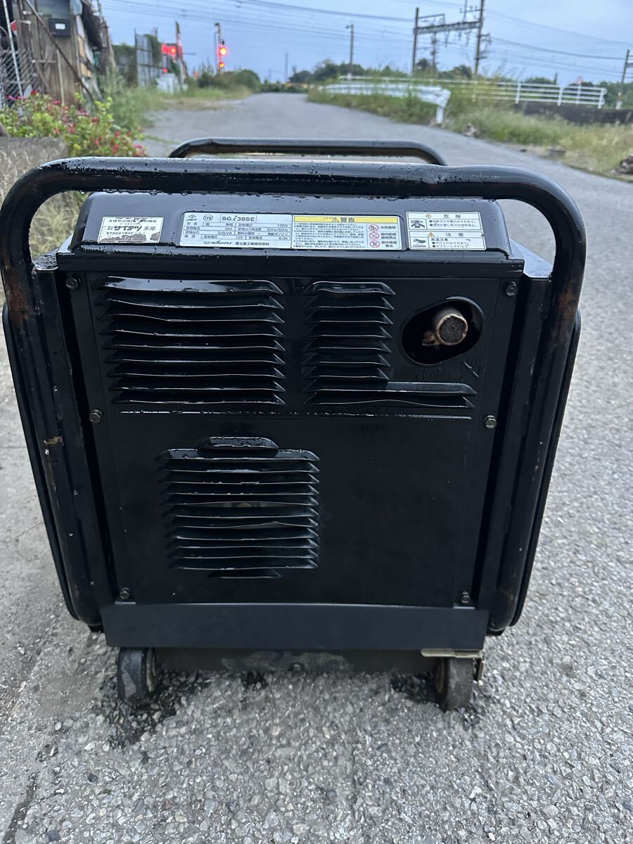 （動作確認済み）スバル インバーター発電機 SGi38SE 3.8KVA 589.1時間稼働 エンジン駆動（エンジン始動）（発送可能）_画像5