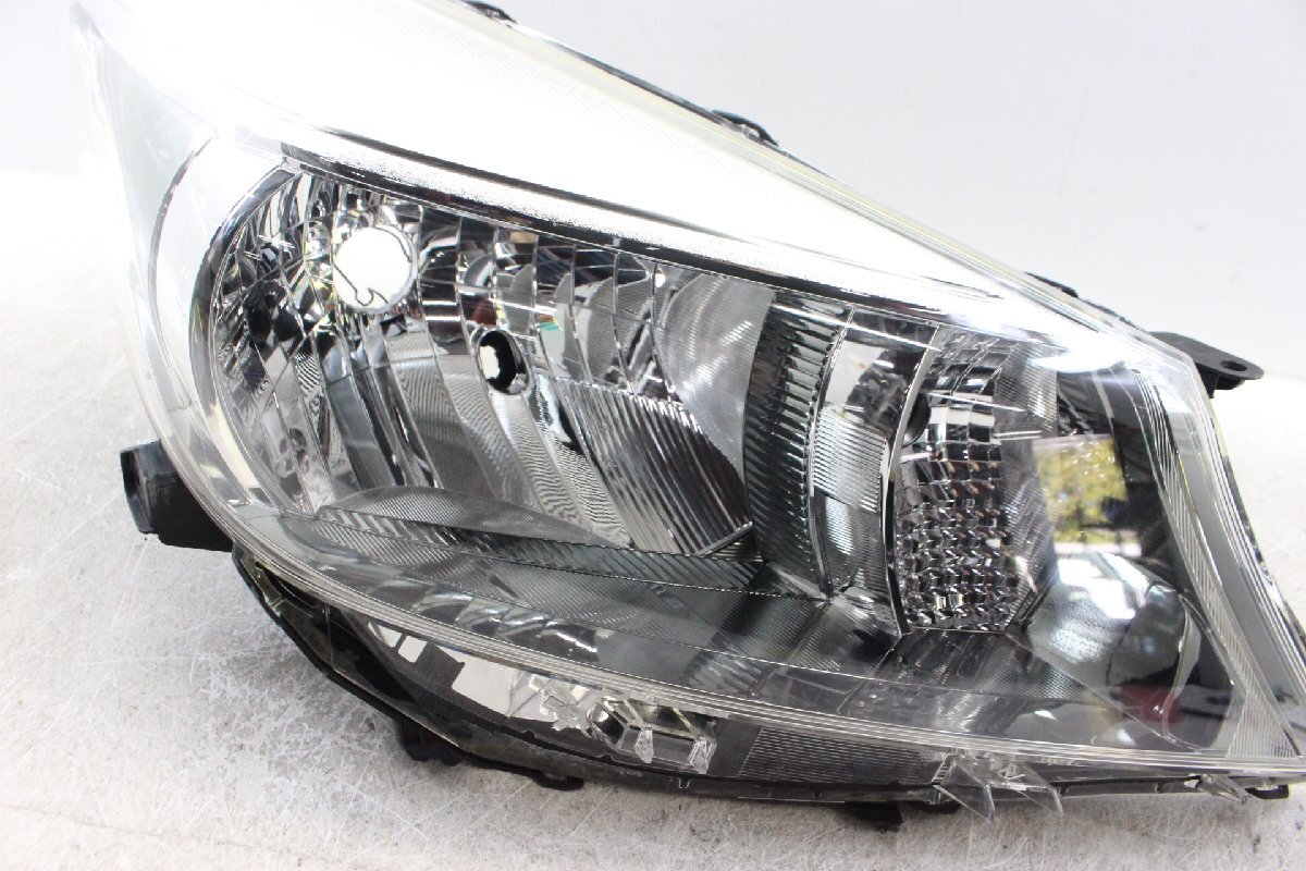 美品/破損無 ヴィッツ NSP130 ヘッドライト ハロゲン レベ付 右 右側 運転席 コイト 52-233 打刻F0 81130-52D20 367024_画像3