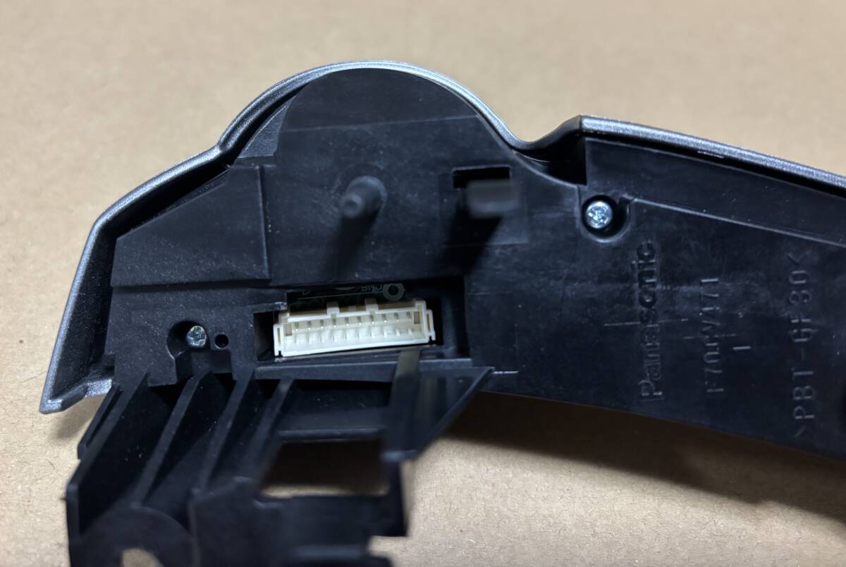 トヨタ 純正パーツ ステアリングスイッチ プリウス30 35系 10ピン_画像4