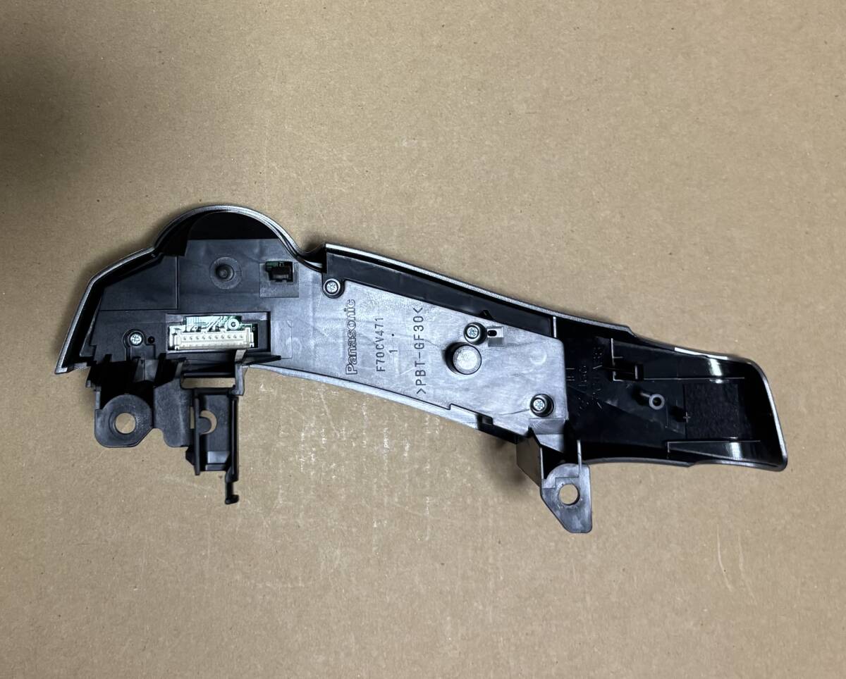 トヨタ 純正パーツ ステアリングスイッチ プリウス30 35系 10ピン_画像3