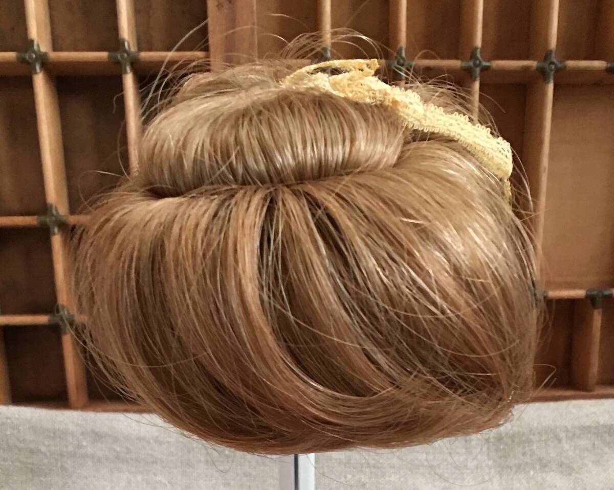 08w ビスクドール用ウィッグ La Sioux LS 2827 サイズ 6-7インチ ANTIQUE BLONDE (アンティーク ブロンド)_画像8