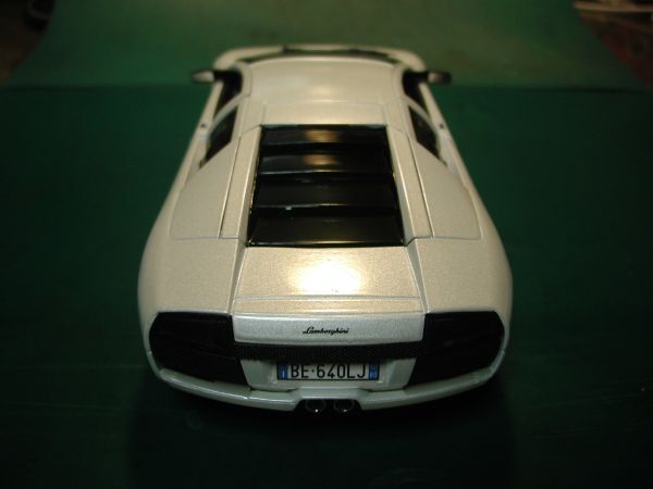 ブラーゴ 「ランボルギーニ ムルシエラゴ 1/18 パールホワイト」 中古品_画像6