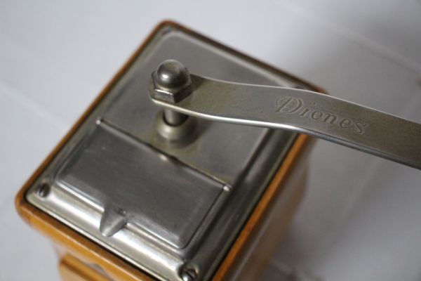 ドイツ アンティーク DIENES MOKKA 古い木制のコーヒーミル 実働 美品