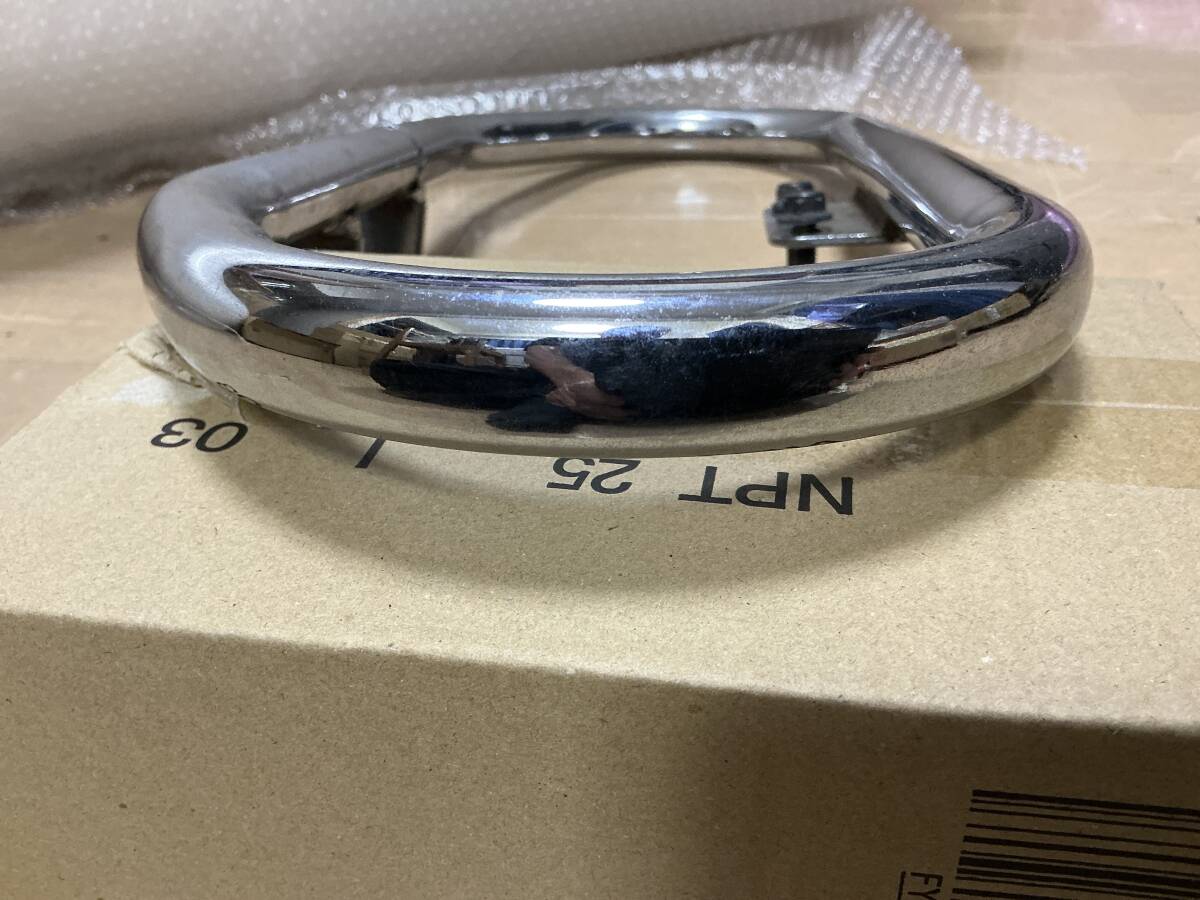 エストレヤ 純正エンジンガード 取付Uボルト付き_画像2