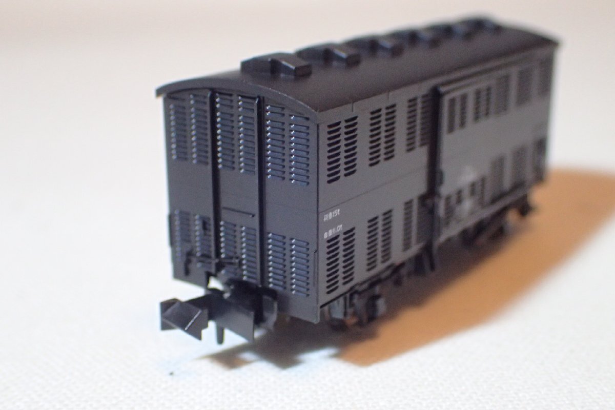 新品 KATO 8057 ツム1000 野菜車 積荷付扉開閉 1両1 黒染め車輪 ツム1724 Nゲージ 貨物列車_画像2