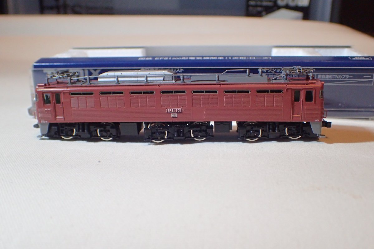 美品 TOMIX 9133 EF81-300(1次型・ローズ) 1両 フライホイール 昼白色LEDライト 常磐線で活躍 EF81-301 Nゲージ 電気機関車_画像3