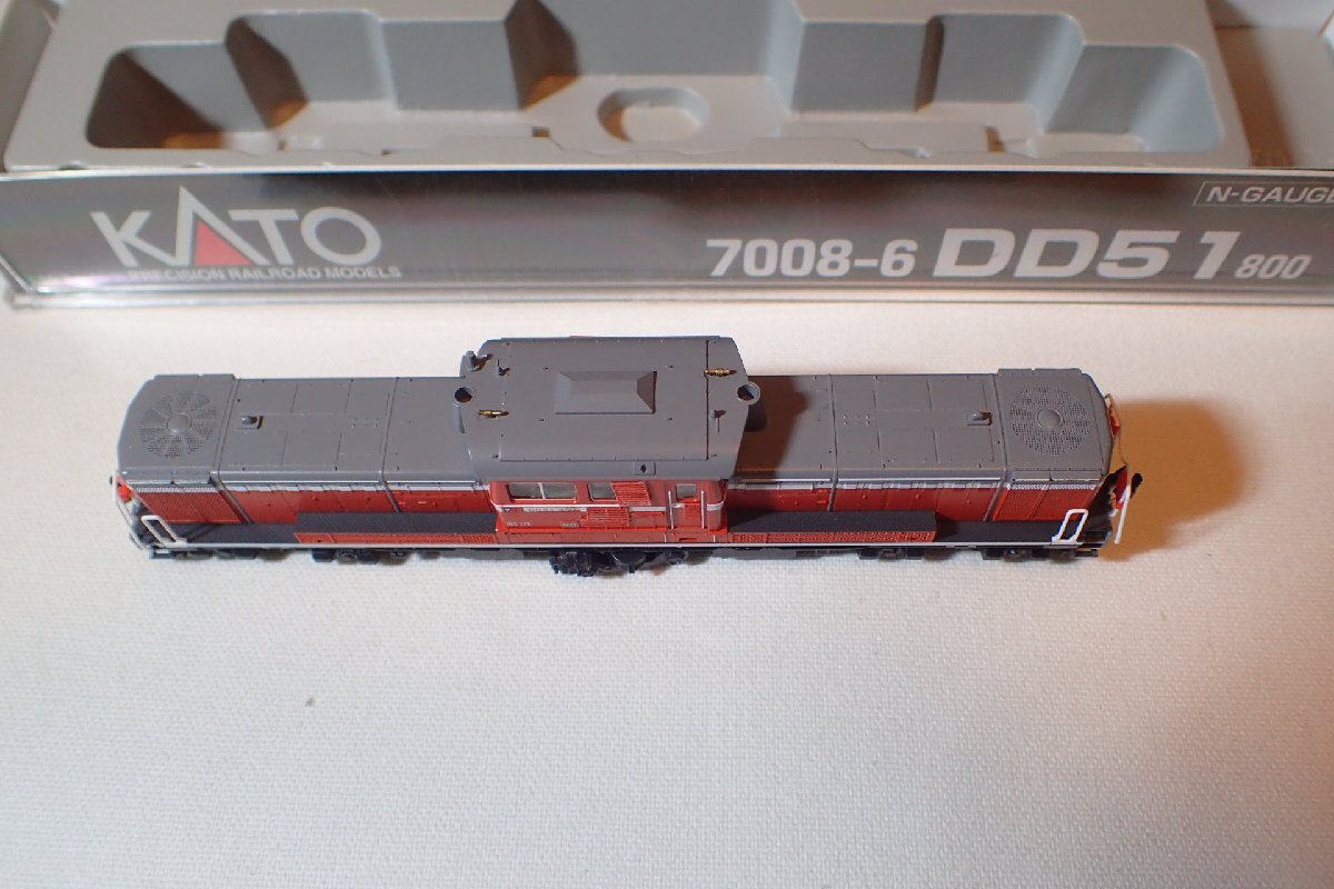 美品 KATO 7008-6 DD51-800 1両 フライホイール搭載 昼白色LEDライト 黒染め車輪 DD51-897 Nゲージ ディーゼル機関車_画像5