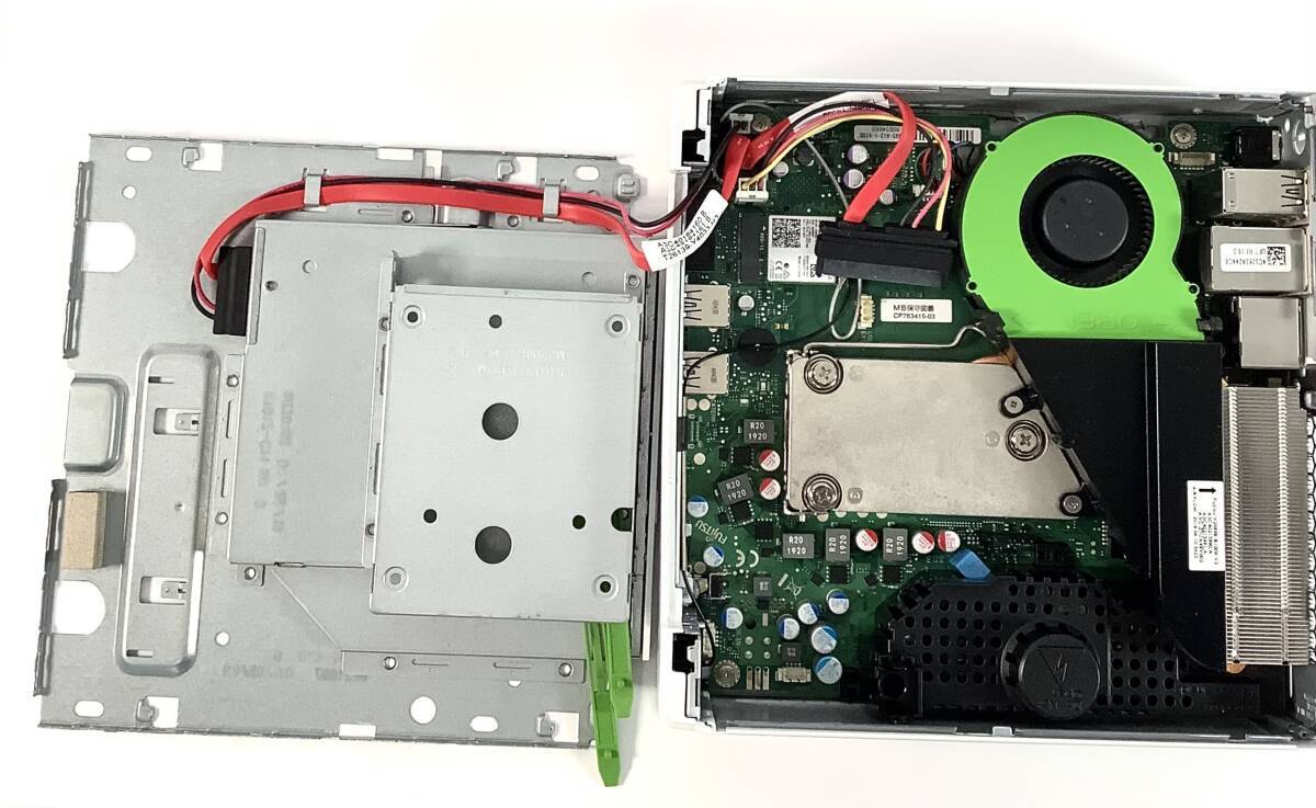K71003205 FUJITSU ESPRIMO Q558/V 白(DVDドライブ付き) 1点【通電OK、複数出品】_画像3