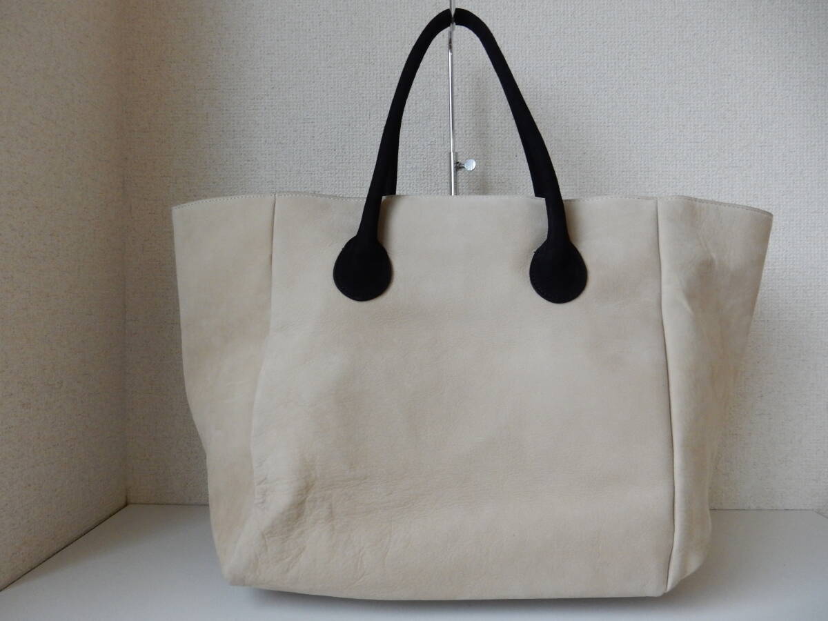 本革☆MAISON DE REEFUR(メゾンドリーファー)☆A4対応☆トートバッグ ライトベージュ(金具ゴールド)_画像4