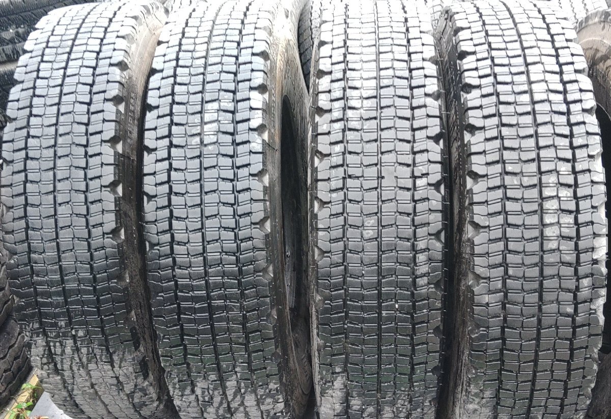 4本価格★上パS785■225/90R17.5 127/125L BRIDGESTONE BRM W970 再生★条件付送料無料★更生 ４t LT トラック スタッドレス_画像1