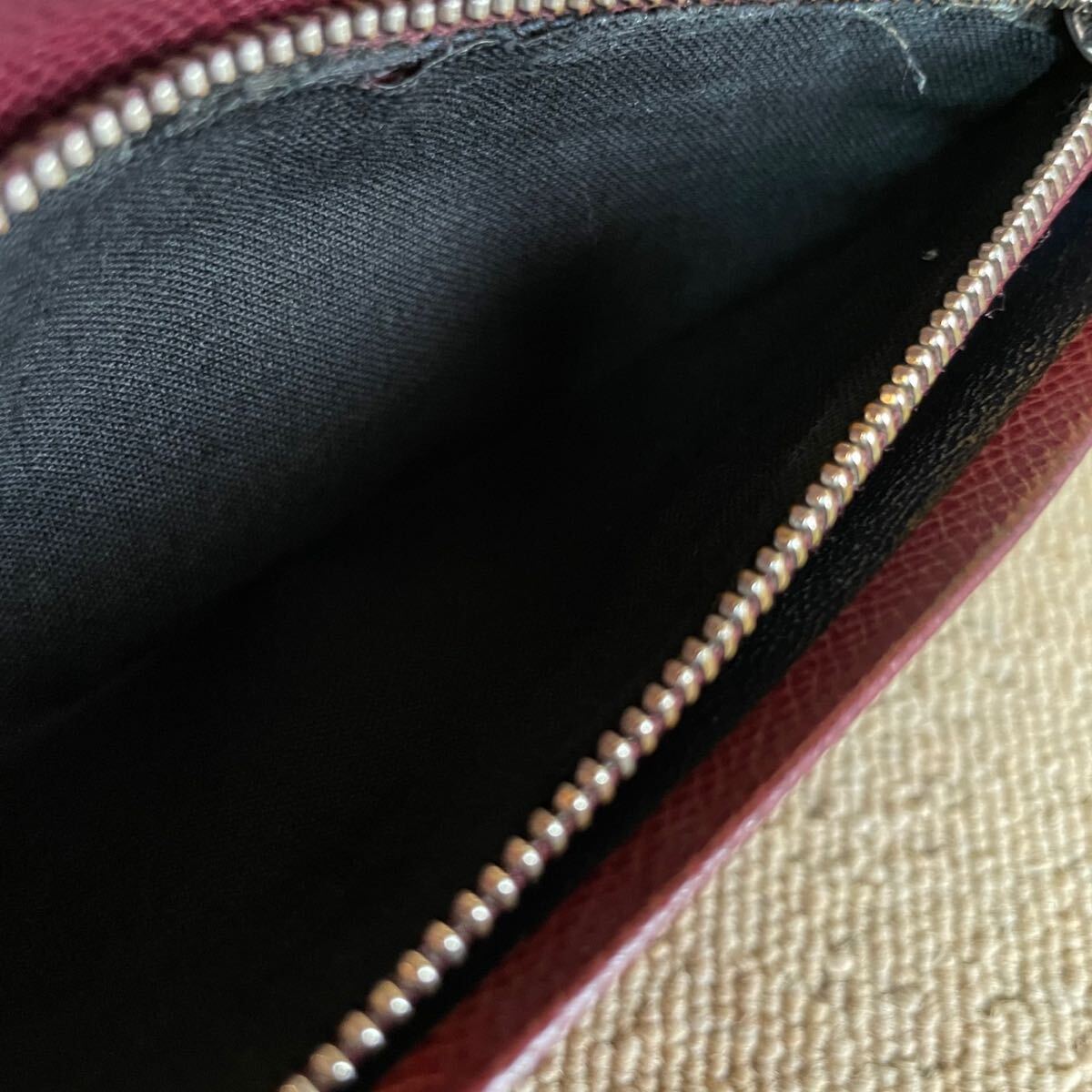  один иен прекрасный товар BVLGARI BVLGARY длинный бумажник Be Zero длинный кошелек складывающийся пополам раунд застежка-молния black two-tone 