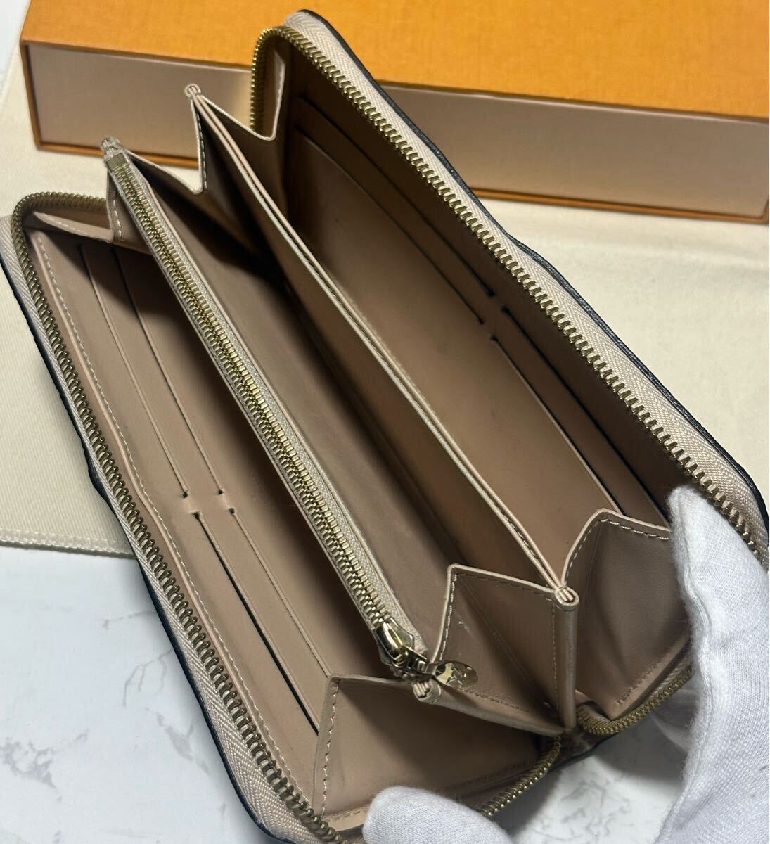 ☆鑑定済み☆LOUIS VUITTON ラウンドファスナー 長(zhǎng)財(cái)布　CA5115