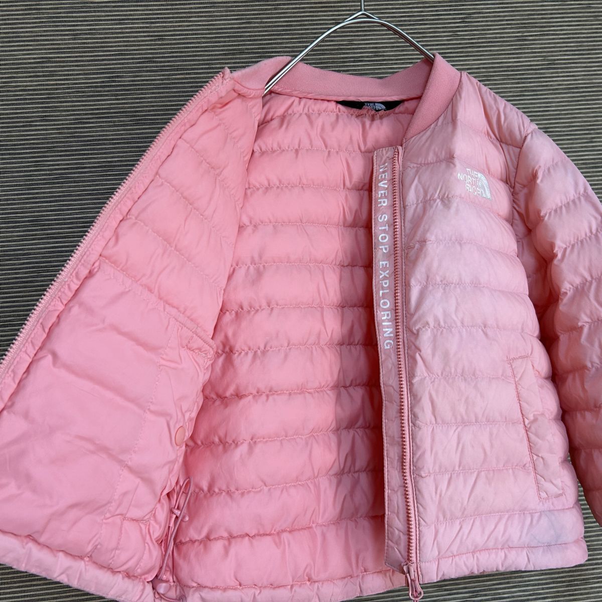 ノースフェイス 中綿ジャケットTBALL 子供110 ピンク刺繍 キッズH1 古着 入手困難 激レア 希少 人気 ワンポイントロゴ 袖ロゴ_画像9