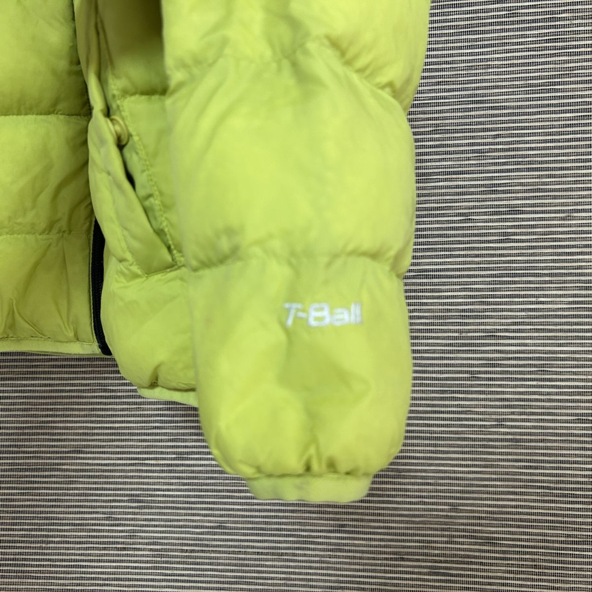 ノースフェイス 中綿ジャケット　黒黄緑　子供110キッズ　刺繍TBALL　G0 古着　入手困難　激レア　希少　人気グリーンイエローワンポイント_画像6