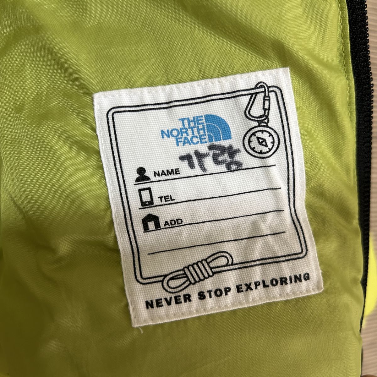 ノースフェイス 中綿ジャケット　黒黄緑　子供110キッズ　刺繍TBALL　G0 古着　入手困難　激レア　希少　人気グリーンイエローワンポイント_画像9