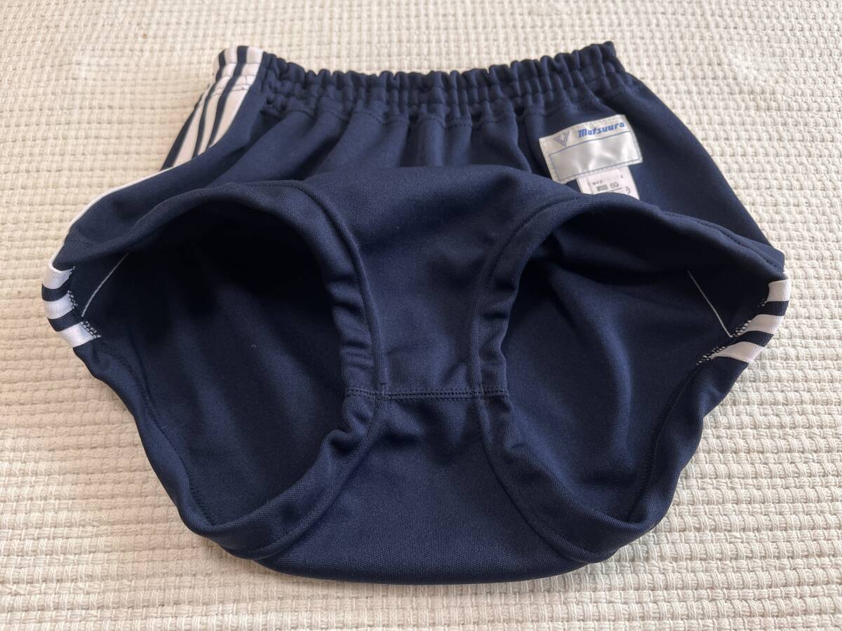 【新品未使用】濃紺ブルマLLサイズ+【やや傷や汚れあり】濃紺ソックス+【傷や汚れあり】KANKO半袖体操服_画像5