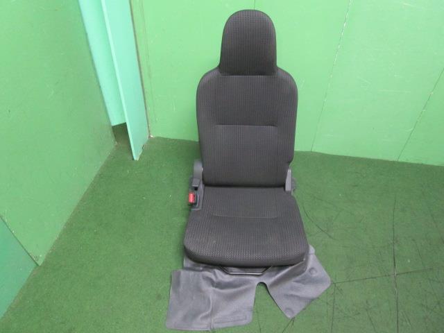 ハイゼット 3BD-S321V アシスタントシート カーゴ デラックス SA3 71440-B5290-C0【岐阜発】_画像1