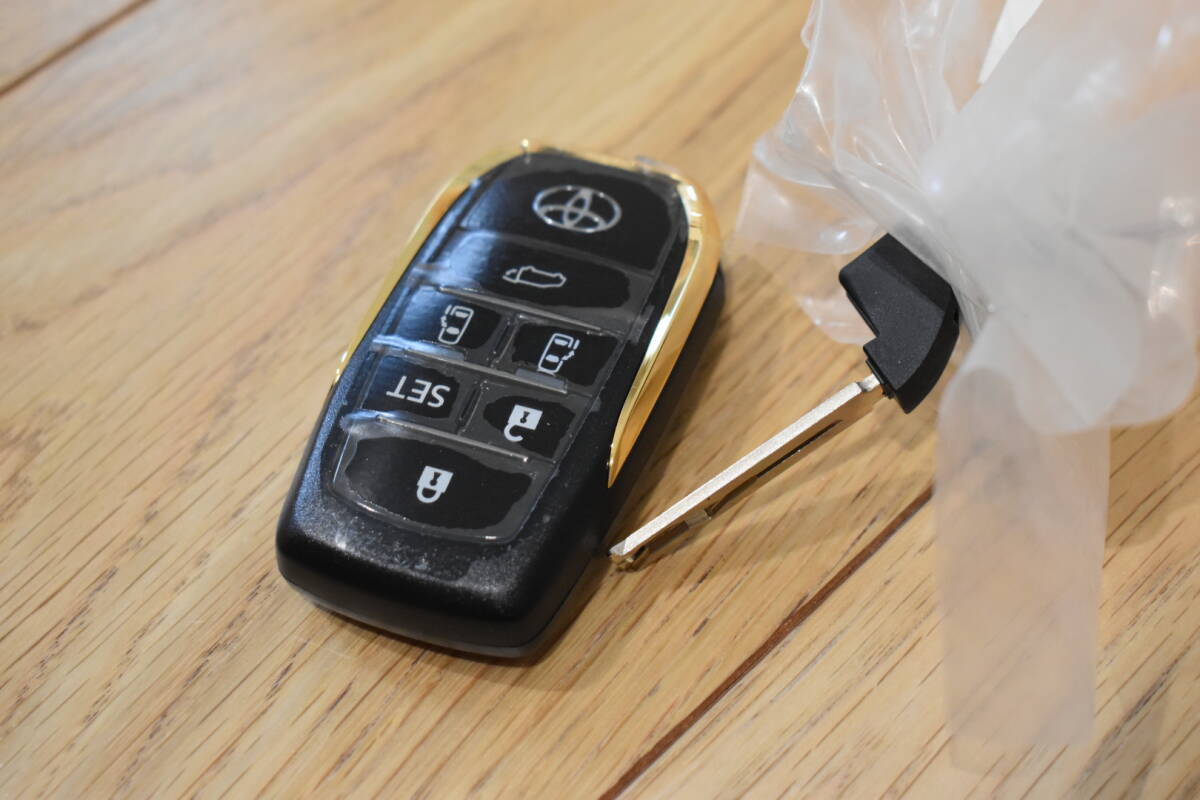 未使用 スペアキー スマートキー トヨタ 6ボタン ゴールド 30 アルファード ヴェルファイア タイプブラック リモコン_画像3