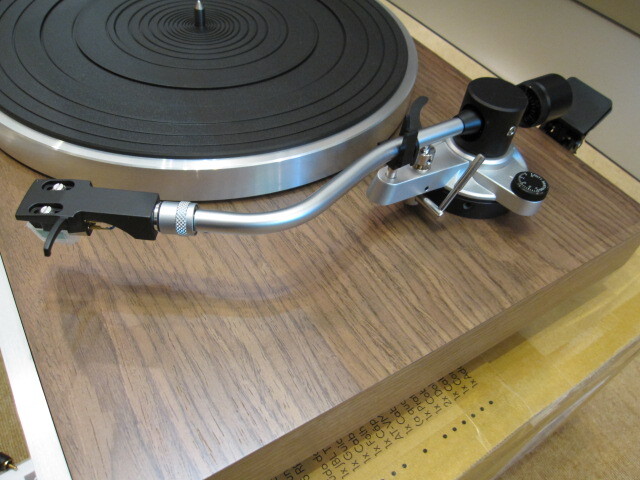 展示品半額以下スタート　ＪＢＬ　レコードプレーヤー　TT350　少々使用_画像4