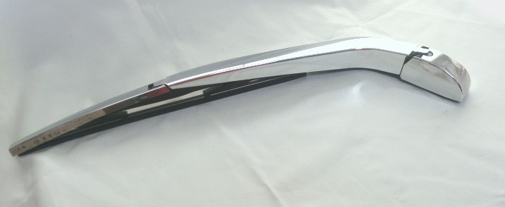 ダイハツ LA100S LA110S ムーヴ リアワイパーカバー クロムメッキ ＵＮＩＣＯＺＯＮＥ_画像1