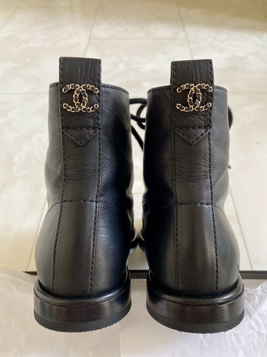 美品 シャネル チェーン ロゴ アンクル ショート ブーツ 37 24cm ブラック ゴールド 黒 箱付属 CHANEL_画像8