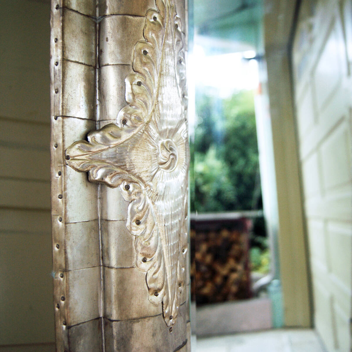 6400k10【メタルプレートフレーム 大型 特大 ウォールミラー 壁掛 スタンド 立掛 姿見 鏡】ヴィンテージ アンティーク◎_画像6