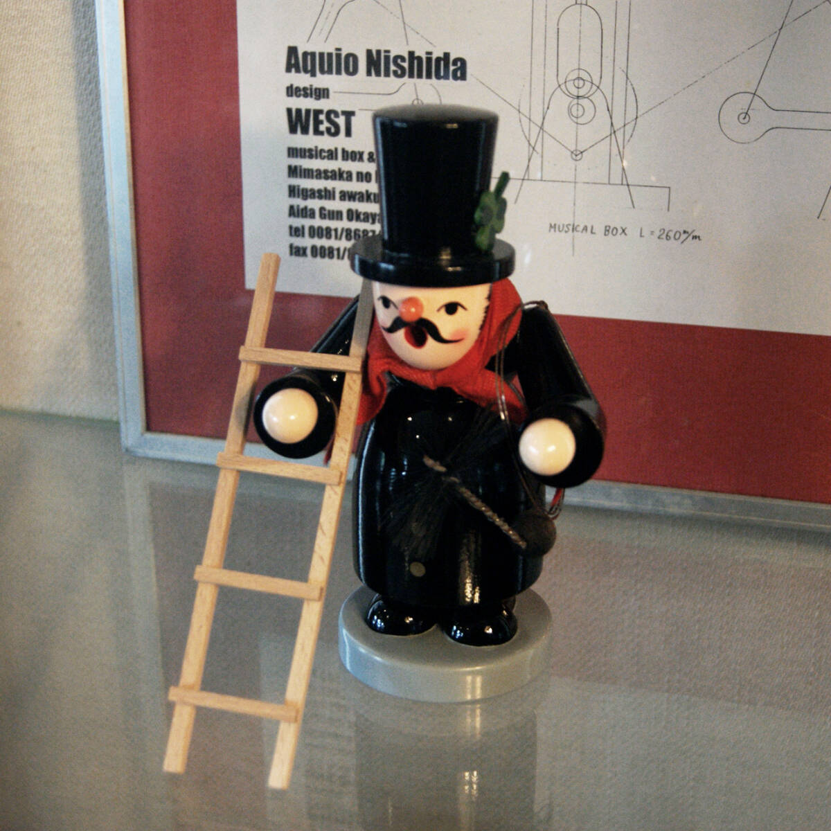 6402h-1【煙出し人形 幸運の 煙突掃除屋 18cm★ ドイツ Gahlenz ガーレンツ社】木製 木工 伝統工芸品 民芸 アンティーク ヴィンテージ◎_画像4