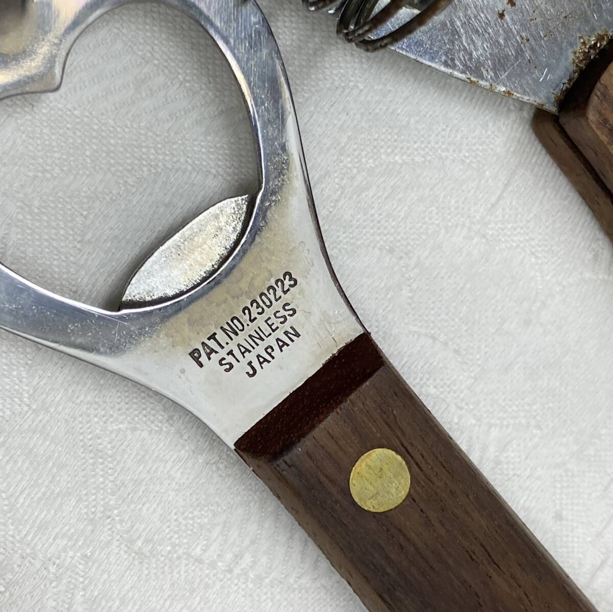 レトロ バーセット カクテル ストレーナー キッチン収納 ツールスタンド 陶器製 人形 栓抜き ミキシングスプーン アイスピック トング_画像8