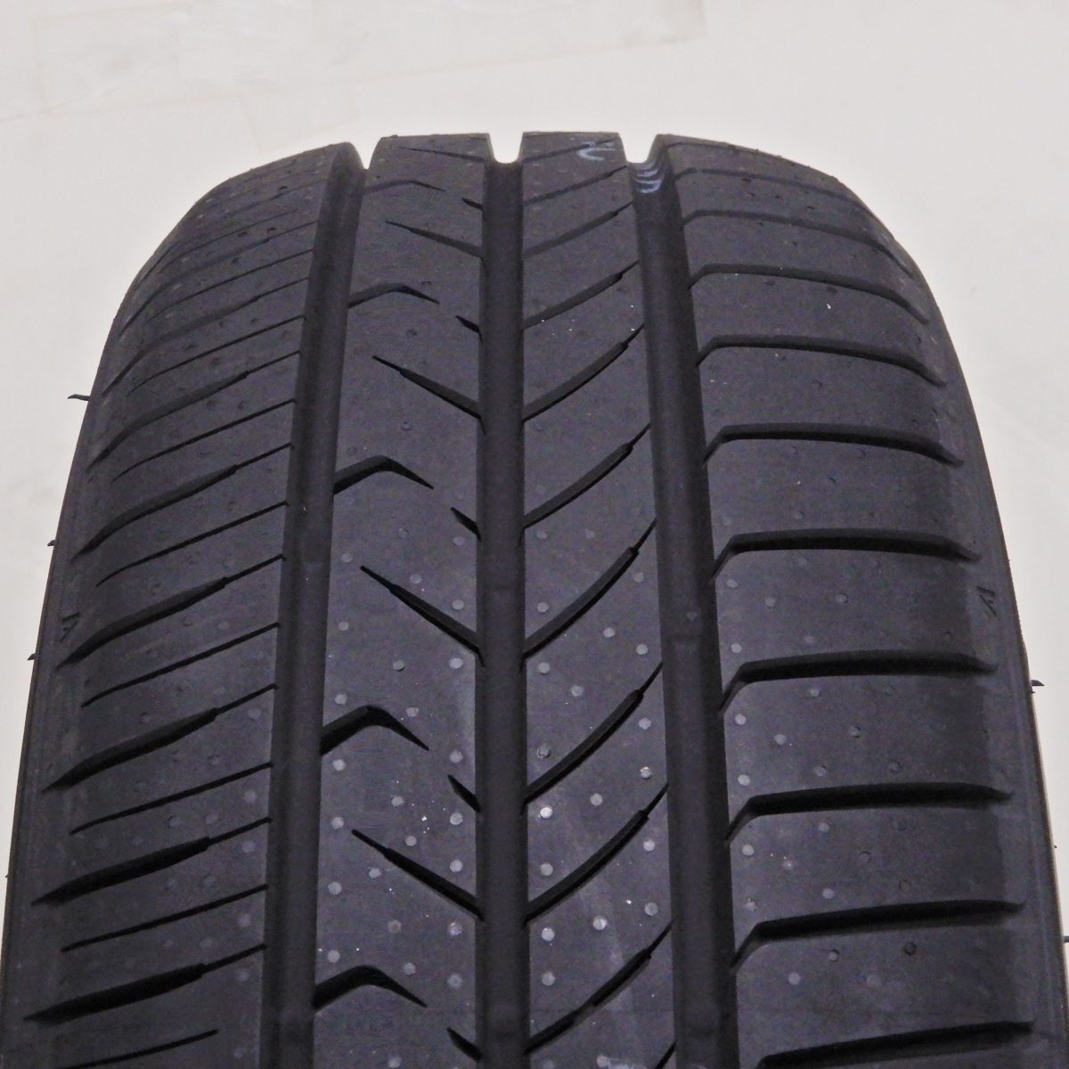 ワケあり特価!235/50R18 101V トーヨータイヤ トランパスmp7 2025年製 新品4本セット 即決価格◎送料無料 ショップ 個人宅OK サマータイヤ_画像3