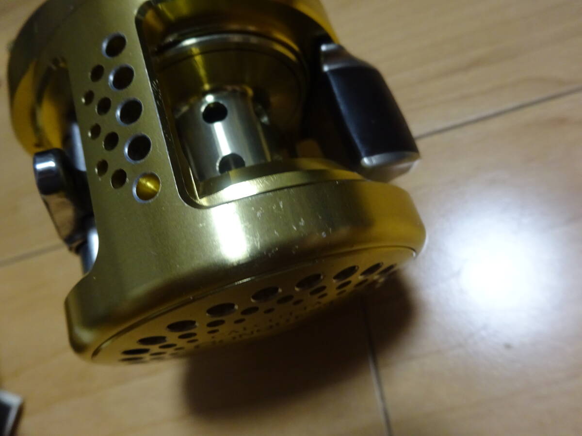 極美品 シマノ 01 カルカッタコンクエスト200_画像5