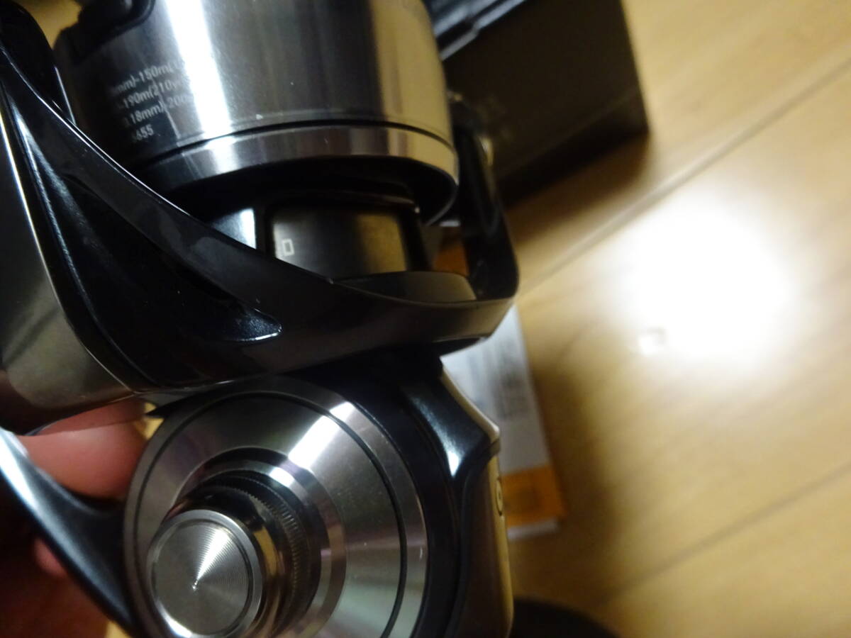 極美品 ダイワ 24セルテート LT 4000CXH_画像7