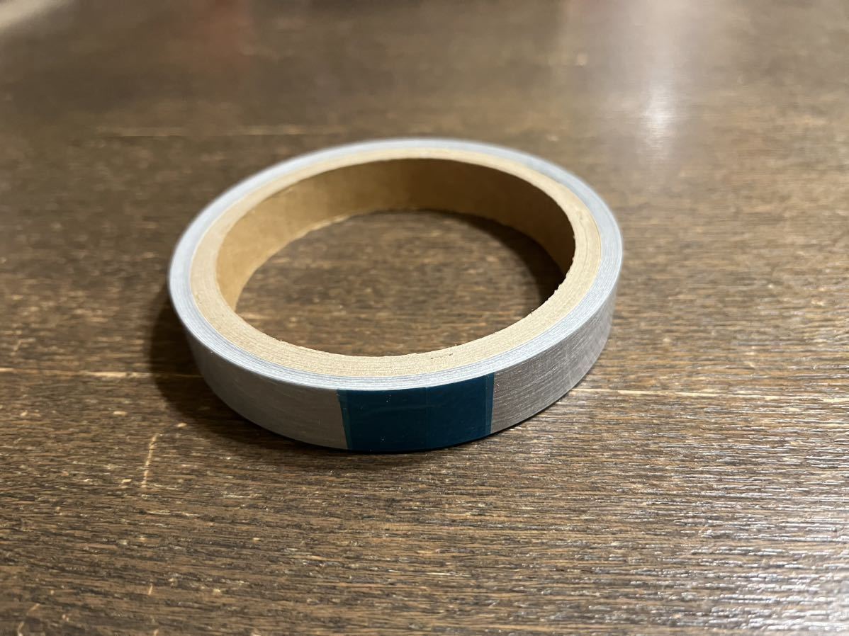 値下げ！オヤイデ電気 NRF-005T 非磁性体ノイズ抑制テープ。15mm×15cmが2枚です。合計30cm 送料140円です。_画像2