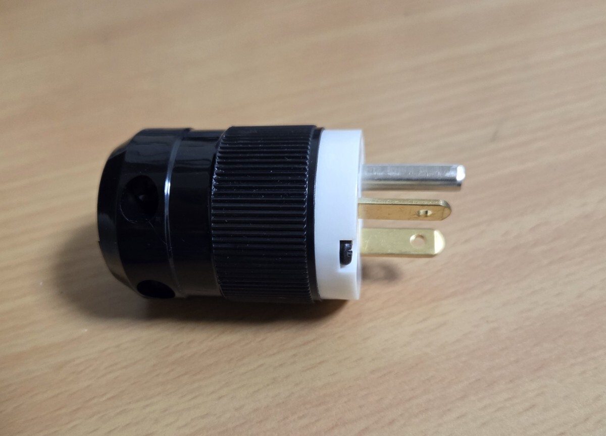 電源プラグ1個　無メッキ真鍮です。残り2個です。_画像8