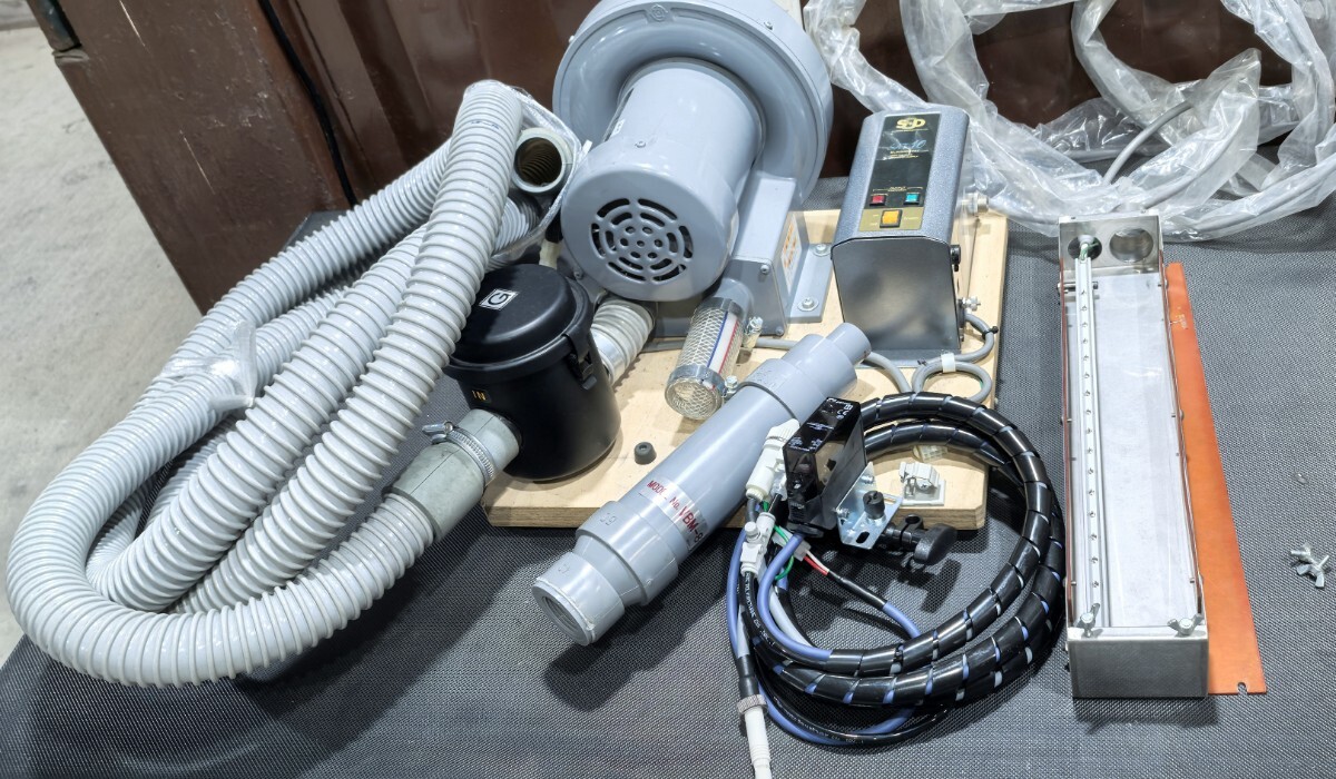 【ジャンク扱い】動作未確認 除塵 静電気除電装置?一式 _画像1