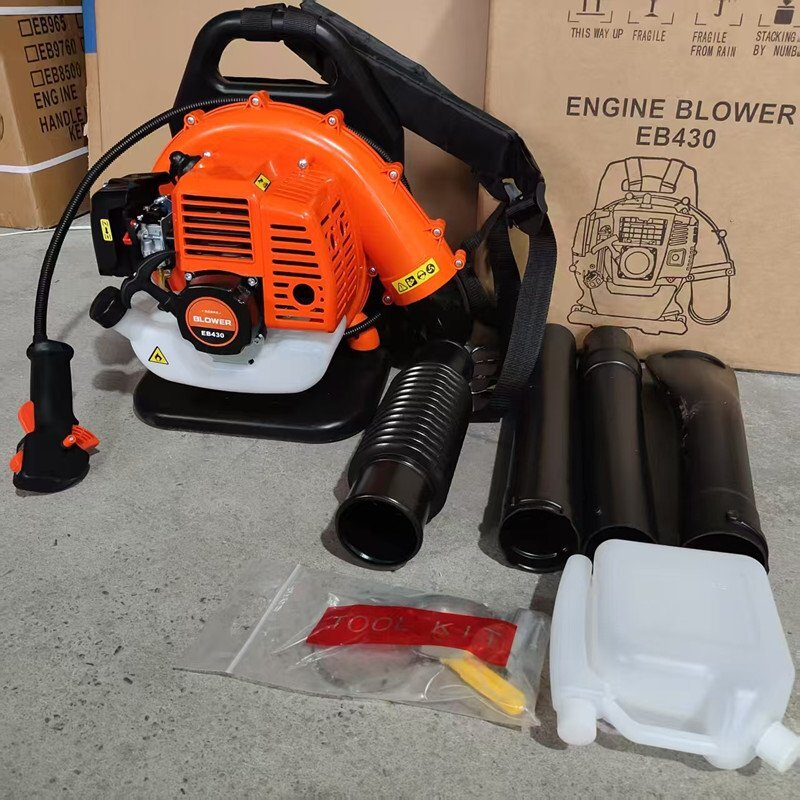 エンジンブロワー 背負い式 最強42.7cc 2サイクル ガソリンエンジンブロワー 落ち葉掃除機 ハイパワー ブロア 枯葉 消火器 送風機 除雪機_画像3