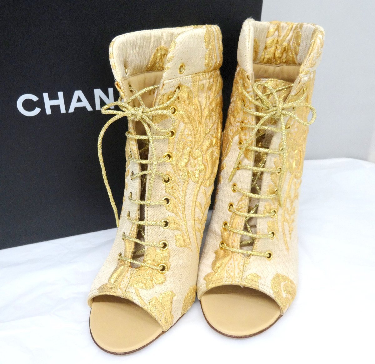 靴 CHANEL シャネル ノエルコレクション レースアップブーティ サイズ37C ベージュ系 レディース ファッション 服飾 ブランド 1円~　T0288_画像1