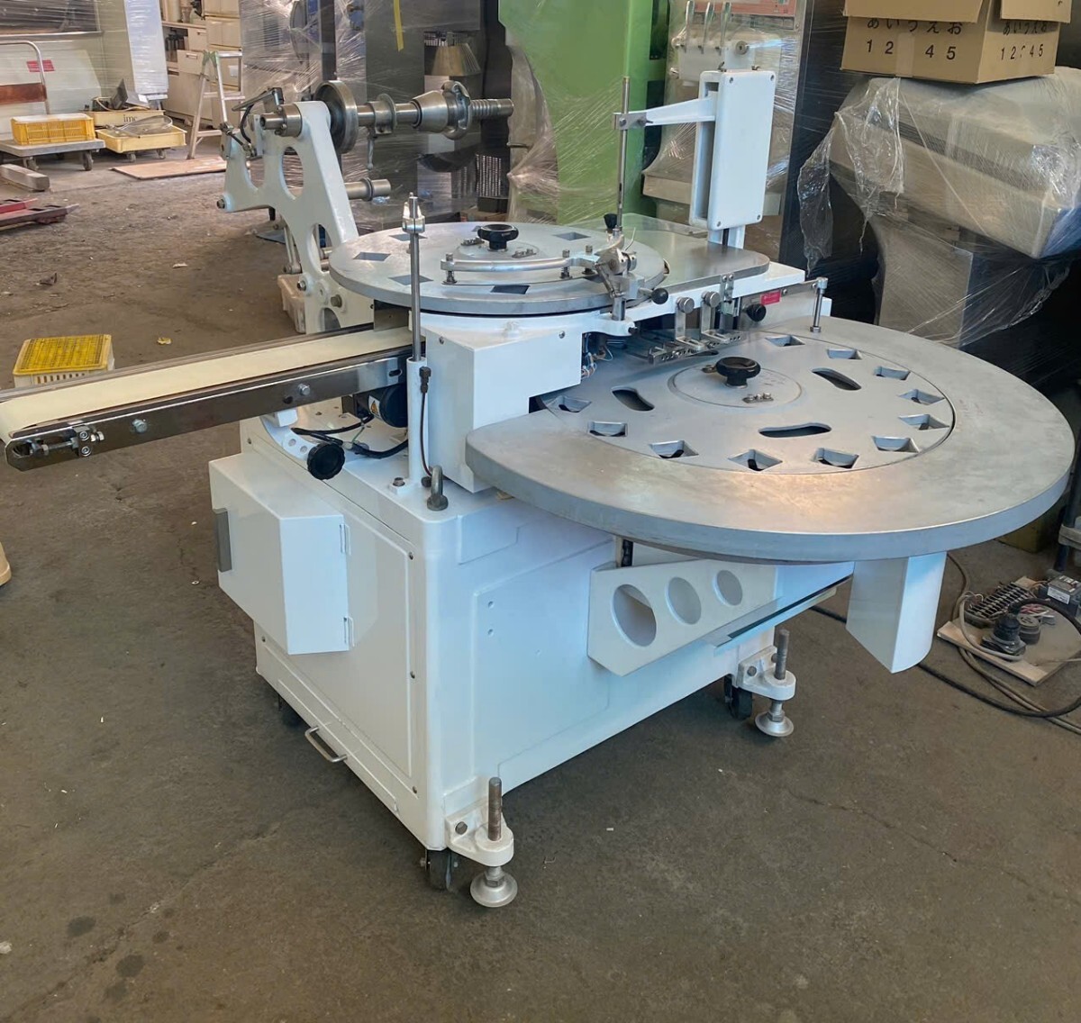 川島製作所 角折包装機型式: GW-4KSMC 動作確認済 三相200V　包装機製菓製パン和菓子業務用_画像4