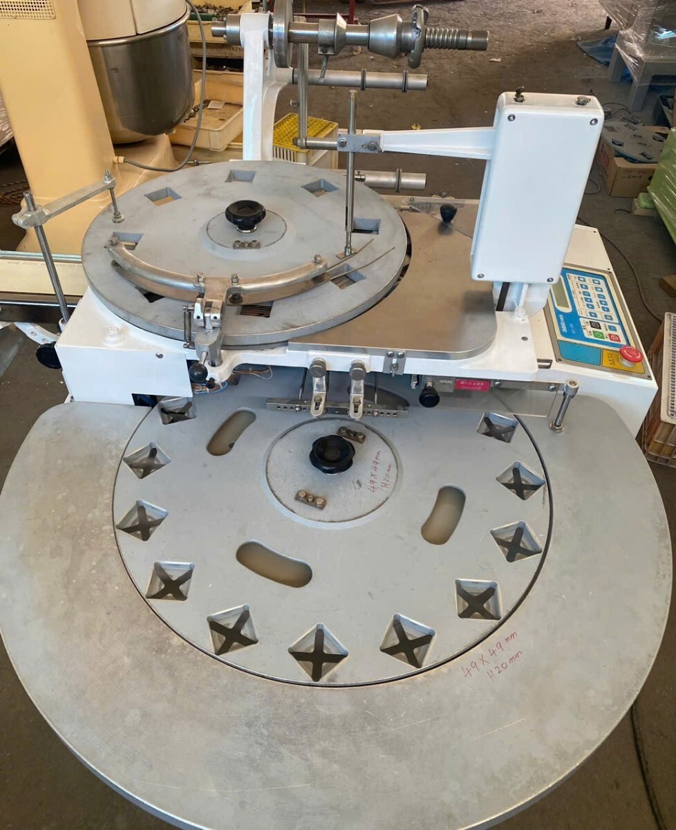 川島製作所 角折包装機型式: GW-4KSMC 動作確認済 三相200V　包装機製菓製パン和菓子業務用_画像5