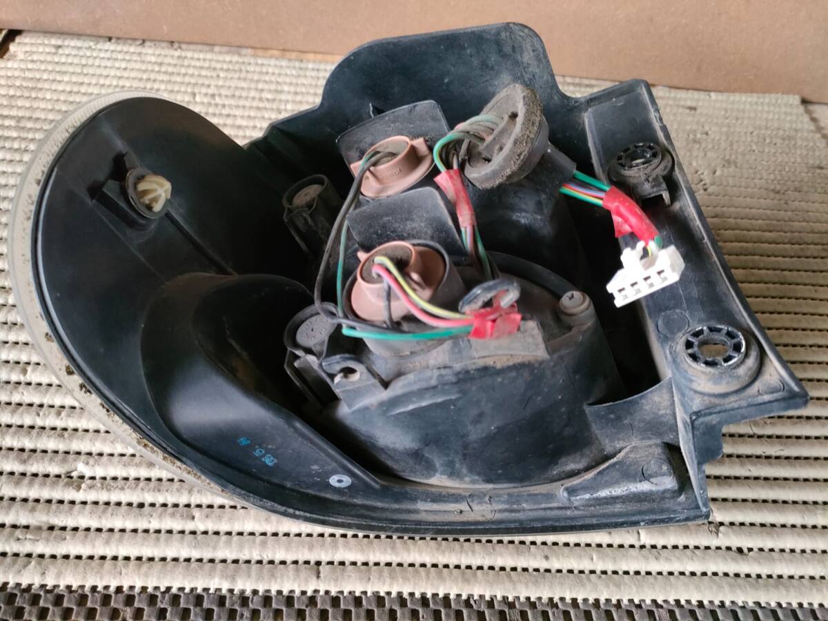 ダイハツ タント L360S テールランプ 右 ICHIKOH D021A  #1071_画像3