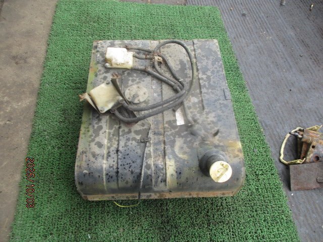 (0428)J58 ジープ 燃料タンク フューエルタンク_画像1