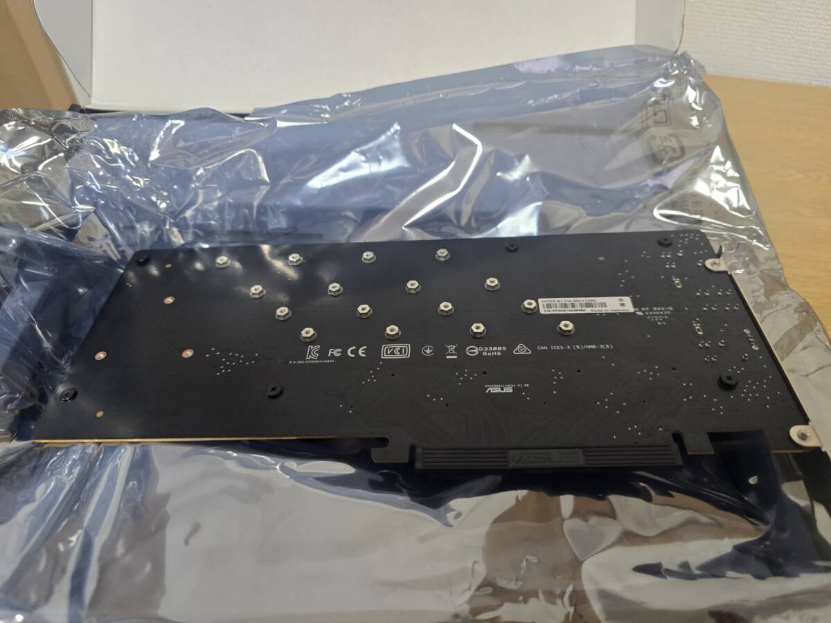 【ほぼ未使用】ASUS Hyper M.2 x16 Gen 4カード NVME QUAD SSD クアッド _画像3