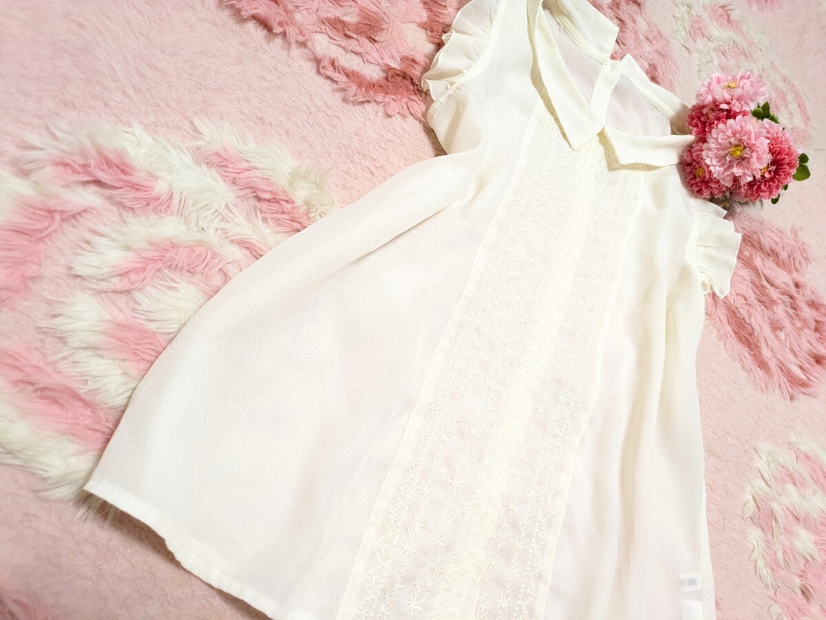 CLEE DE SOL◆白◆花柄◆刺繍◆沢山の◆フリル付き◆メチャ可愛◆お洋服_画像3