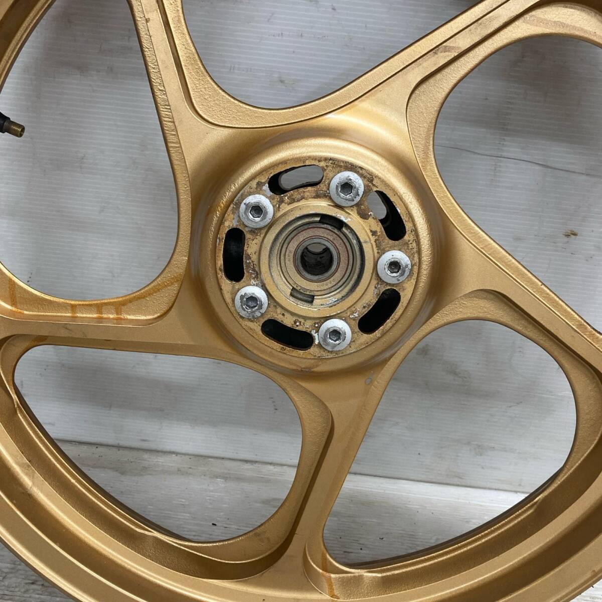 KAWASAKI Zephyr 1100 ZRT10A переднее колесо Kawasaki 