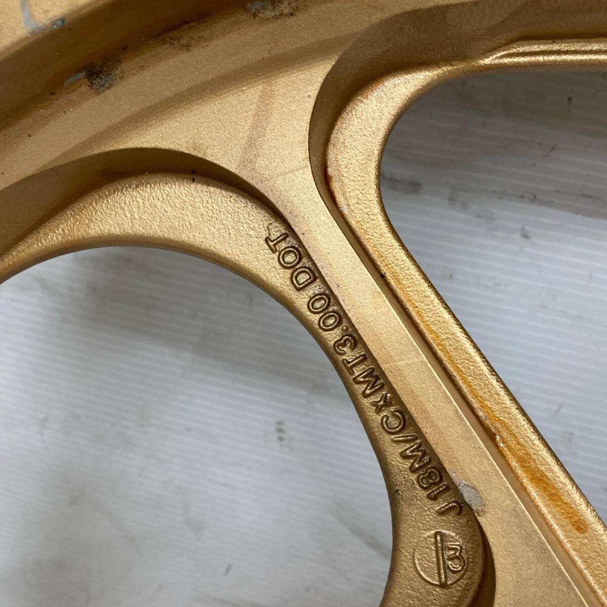 KAWASAKI Zephyr 1100 ZRT10A переднее колесо Kawasaki 