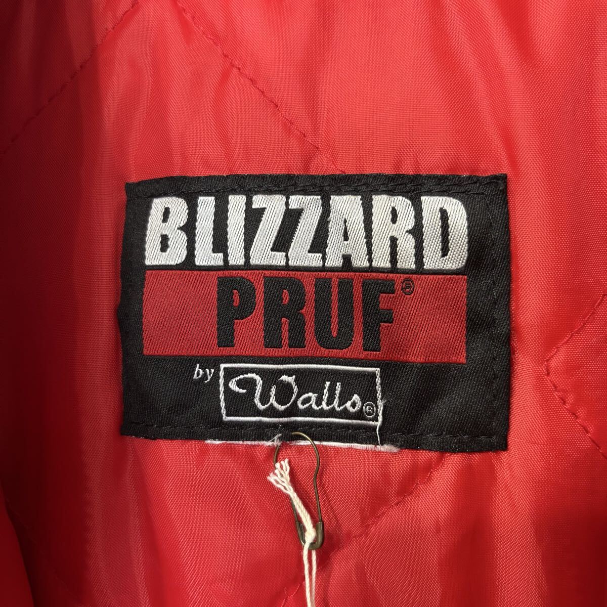 ウォールズ ダックジャケット パーカー 刺繍 アメリカ古着  XL相当 2861_画像2